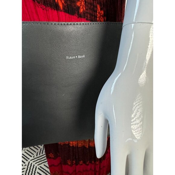 Pixie Mood Vegan Leather Crossbody Bag With Adjustable Strap & Stylish Lining - Picture 13 of 16